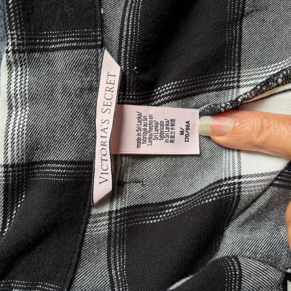 Victoria's Secret Flannel Sleep Tie Romper Size Medium - Picture 5 of 7